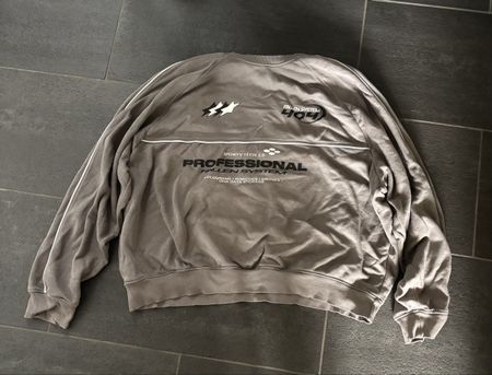 Bershka Sweatshirt grau mit Print Grösse XL gebraucht