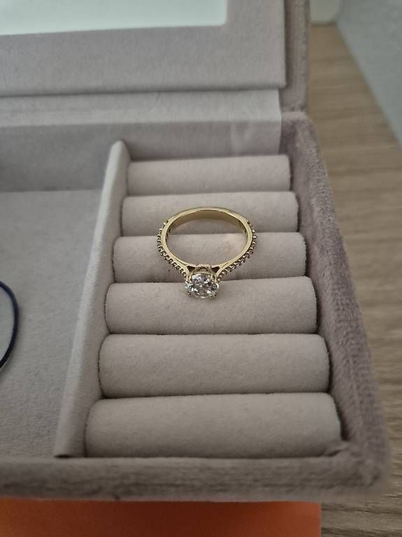 Swarovski Anelli: Swarovski Stellar Ring – Usato da Frenkendorf venduto da mic_x7y9 1