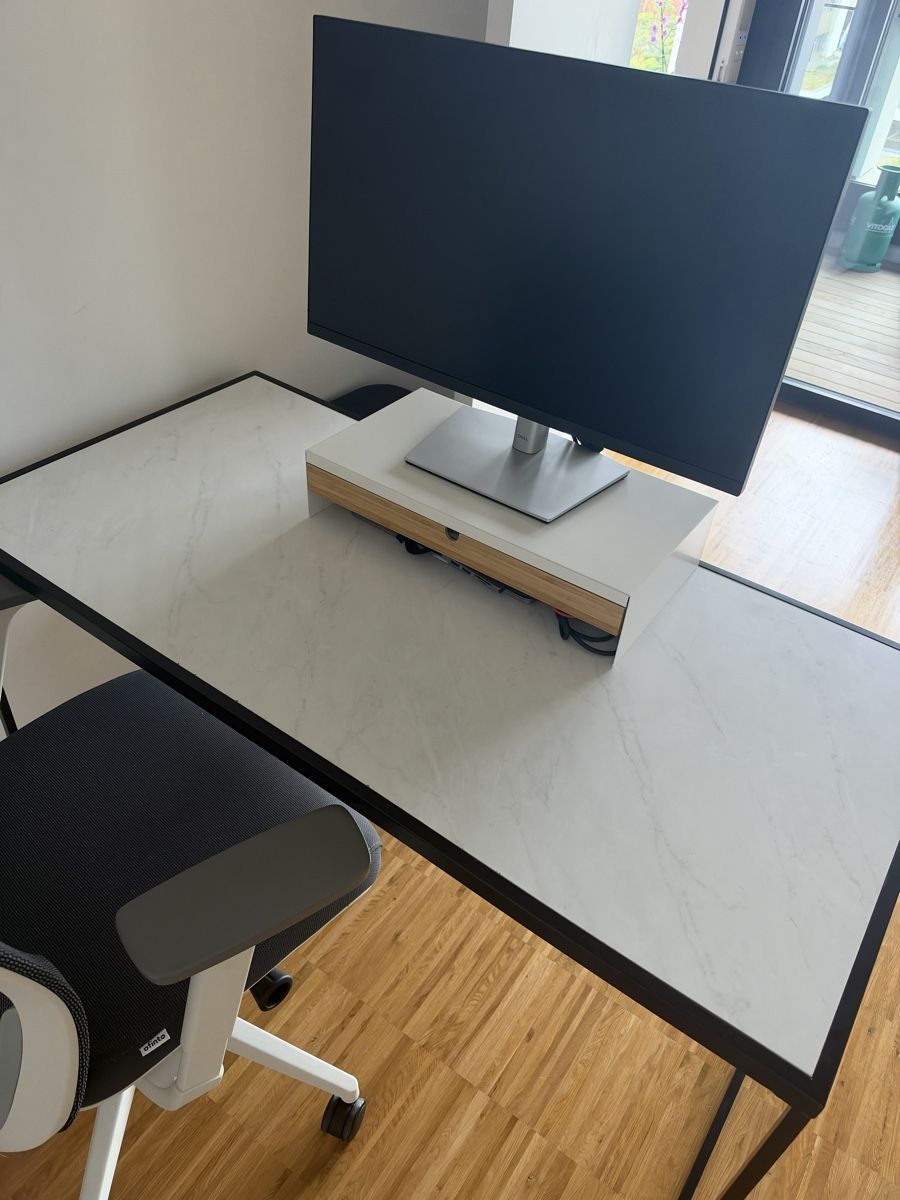 Bureaux: Schöner Schreibtisch – D'occasion à Zürich par jes_hr26