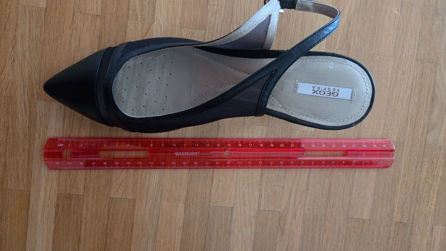 Geox Chaussures femmes: Geox Slingpumps schwarz Grösse 38 – D'occasion à Kriens par Na_Ro 5