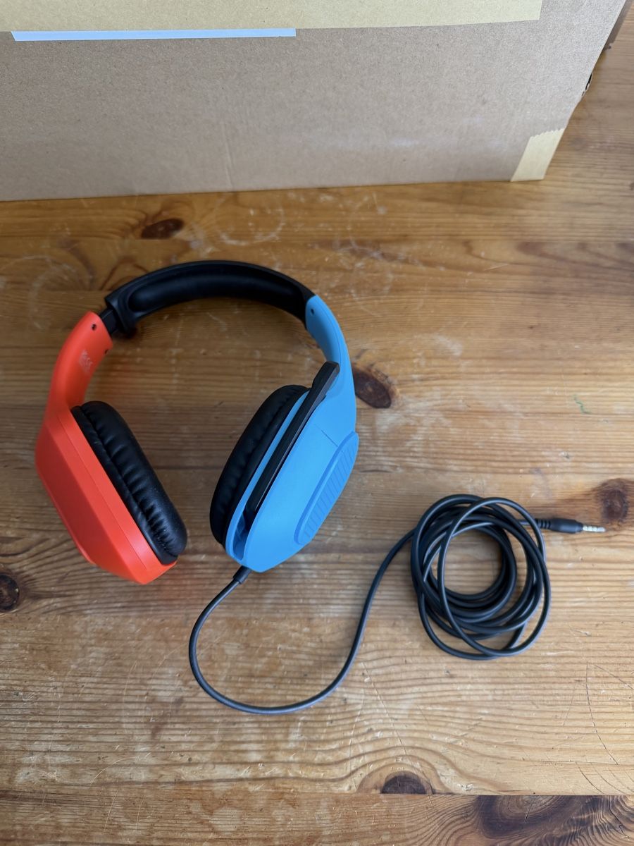 Cuffie: Casque de gaming avec micro  – Nuovo (secondo la descrizione) da La Chaux-de-Fonds venduto da mih_t8qk