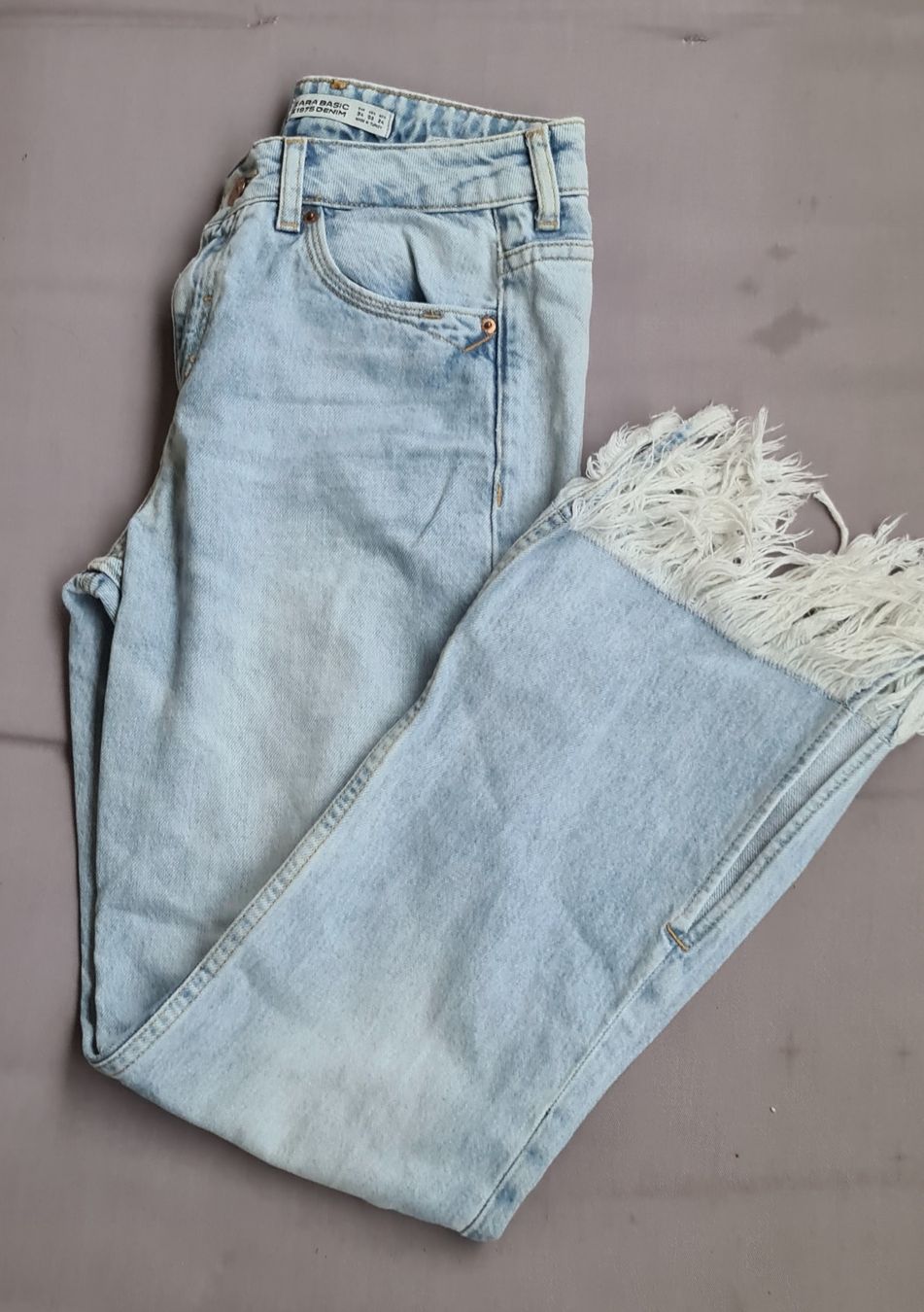 Zara Jeans: Jeans évasé et taille haute en coton – Usato da Genève venduto da Saleena 8