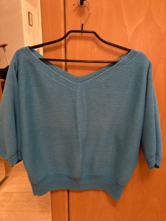 Pull bleu turquoise, taille M tricoté à la main, manches 3/4