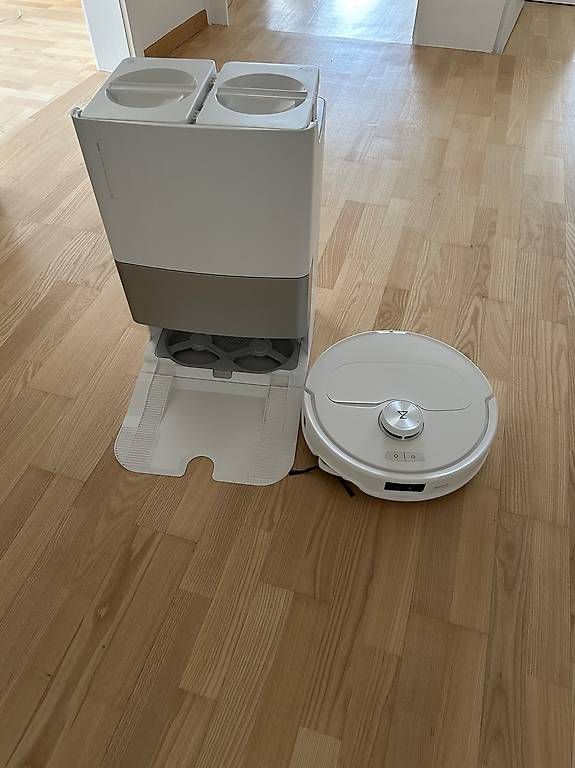 Roborock Aspirateurs & Accessoires: Roborock Qrevo Master mit Multifunktions-Dockingstation – D'occasion à Uitikon Waldegg par anton_asb 1