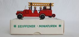 Seiffener Miniaturen (DDR) Feuerwehrauto, Größe 4,5 cm, OVP