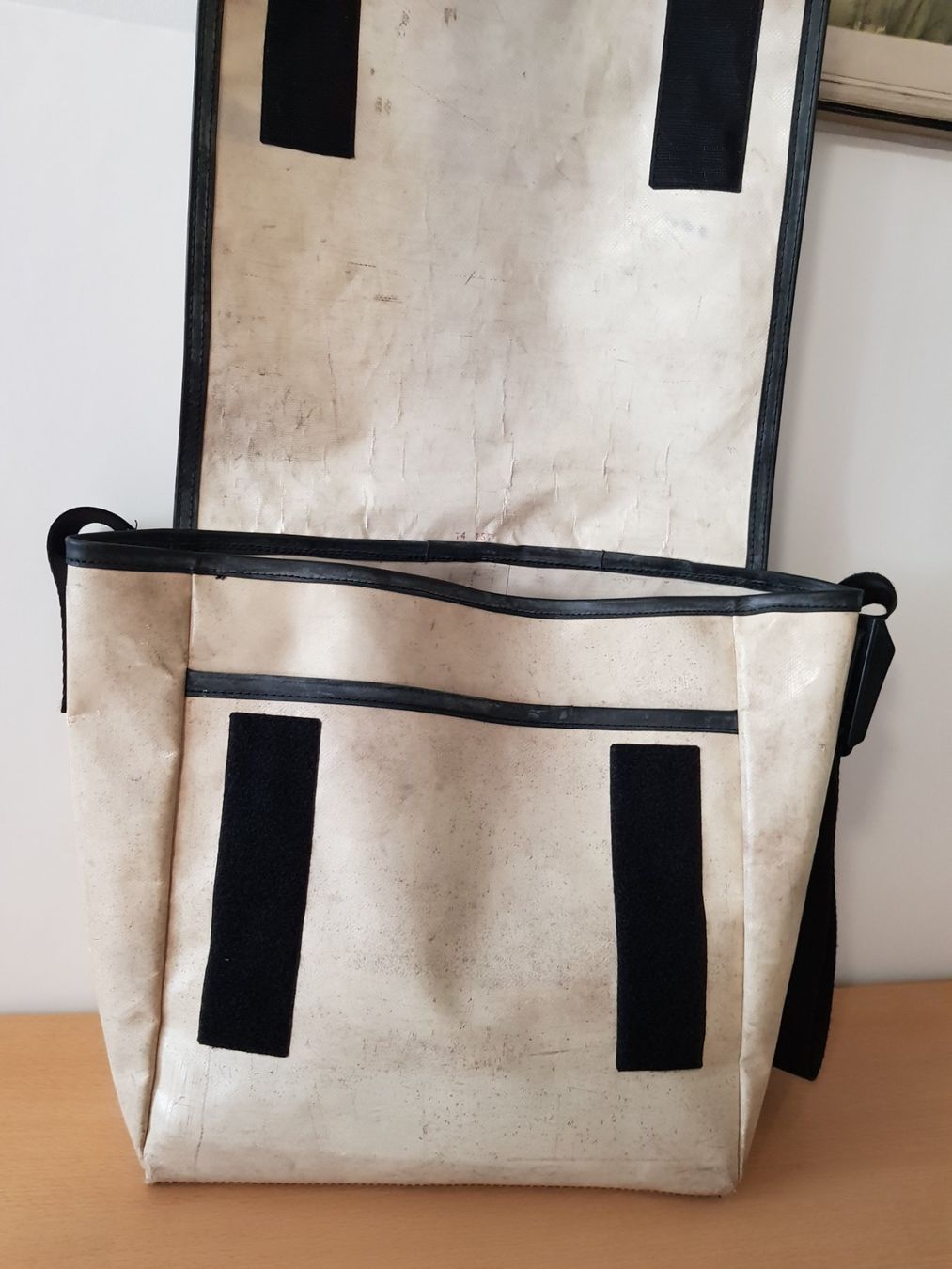Freitag Borse: Grosse Freitag Tasche / Umhängetasche – Usato da Basel venduto da chien008 5