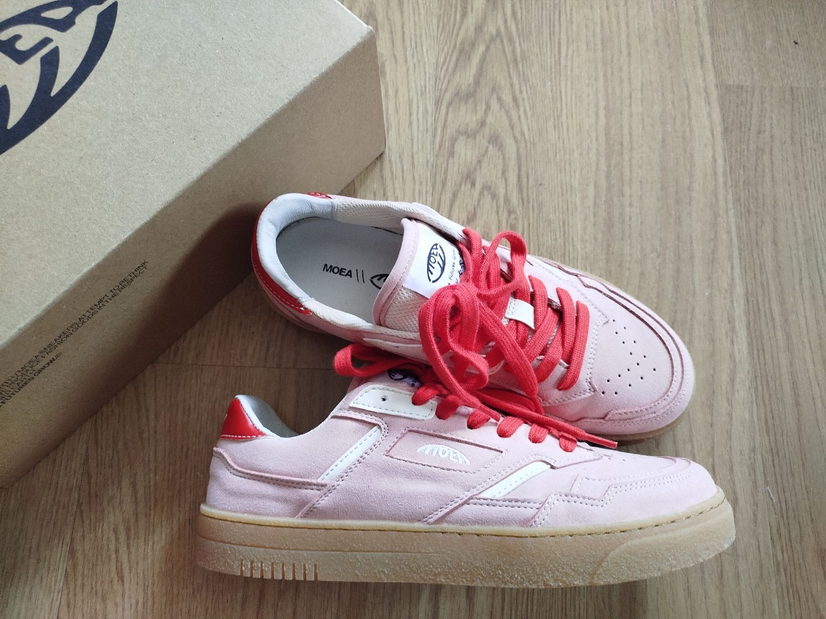 Moea Chaussures femmes: baskets roses MOEA VEGAN  – Neuf avec emballage d'origine à Les Diablerets par ninix01