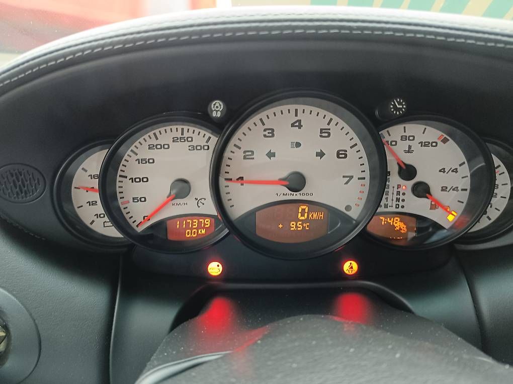 Automobili: Porsche 911 996 Carrera 4 – Usato da Taverne venduto da ClassicCarCornerSA 6