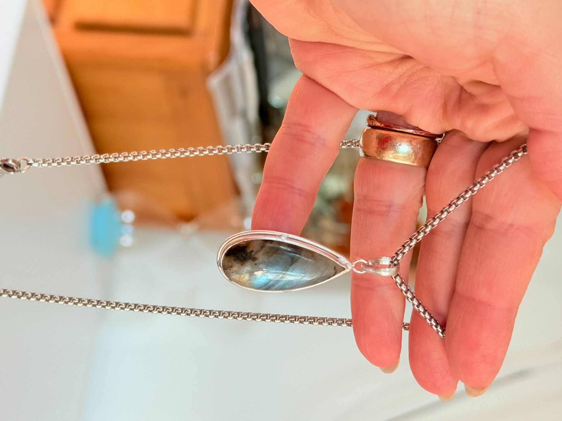 Catenine: Collier Labradorite naturelle – Nuovo e nell'imballaggio originale da Genève venduto da AGBERG 8