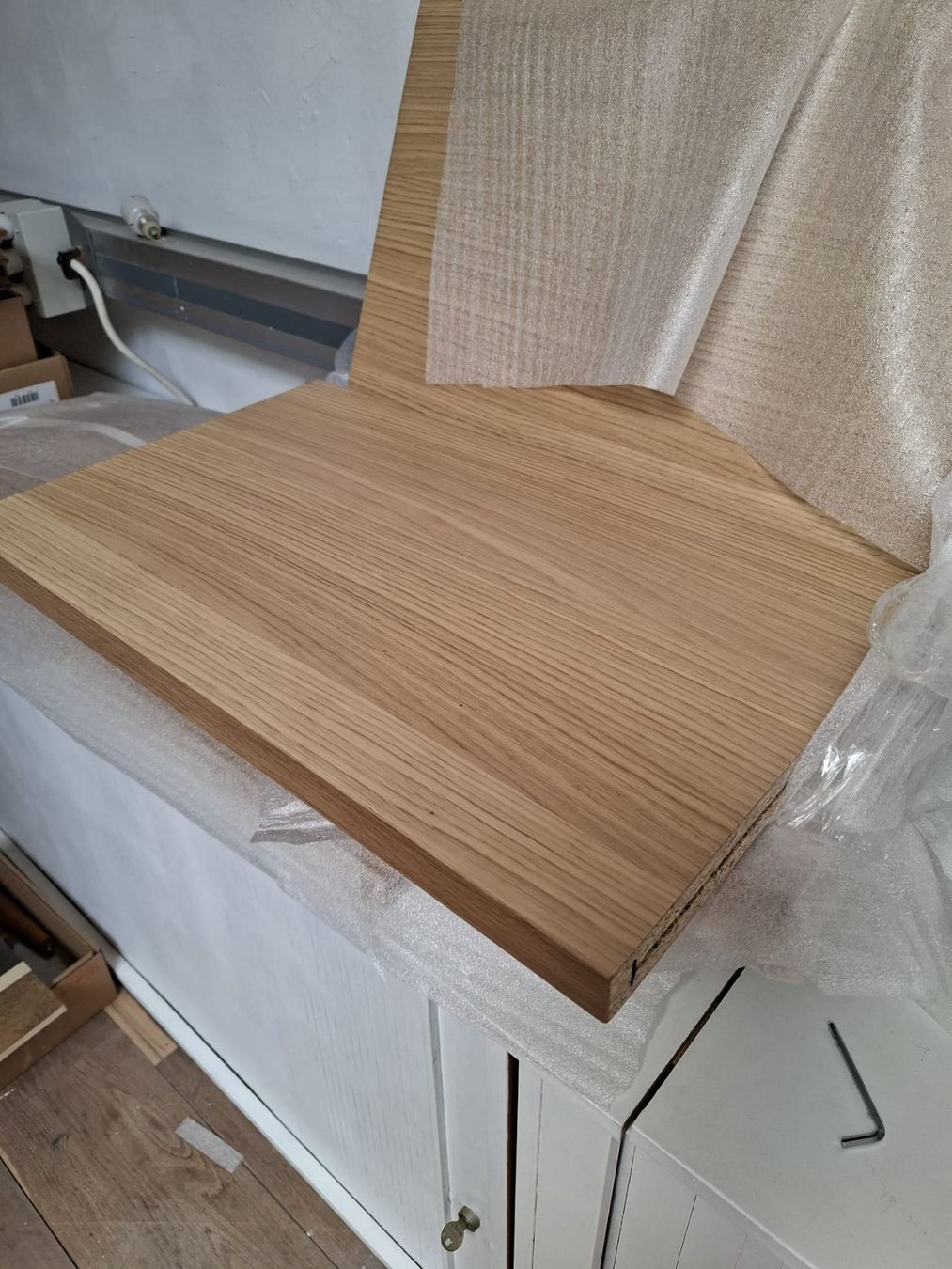 Piatti di portata: Eichen furnierte Platten – Usato da Basel venduto da WoodAndLuxuryGmbH 1