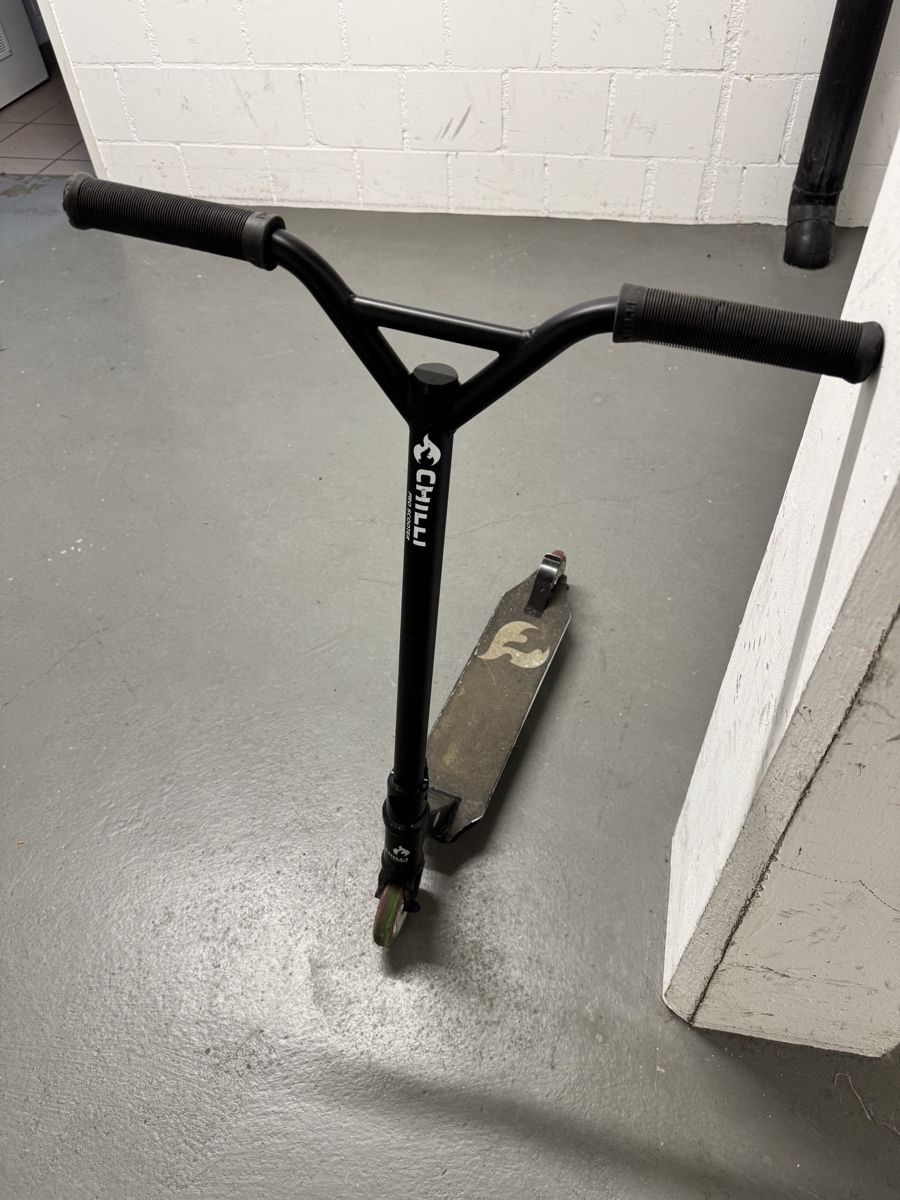 Chilli Kickboard: Roller CHILLI PRO SCOOTER black used 33 characters – Usato da Möhlin venduto da franky76 1