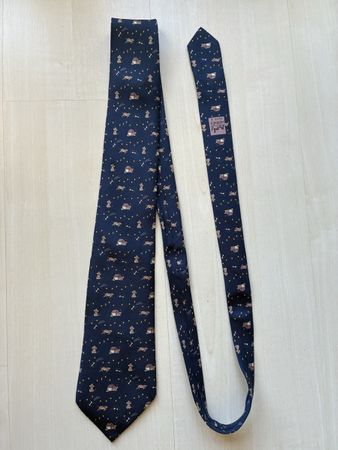 Cravate Hermès bleue marine en soie motifs chiens