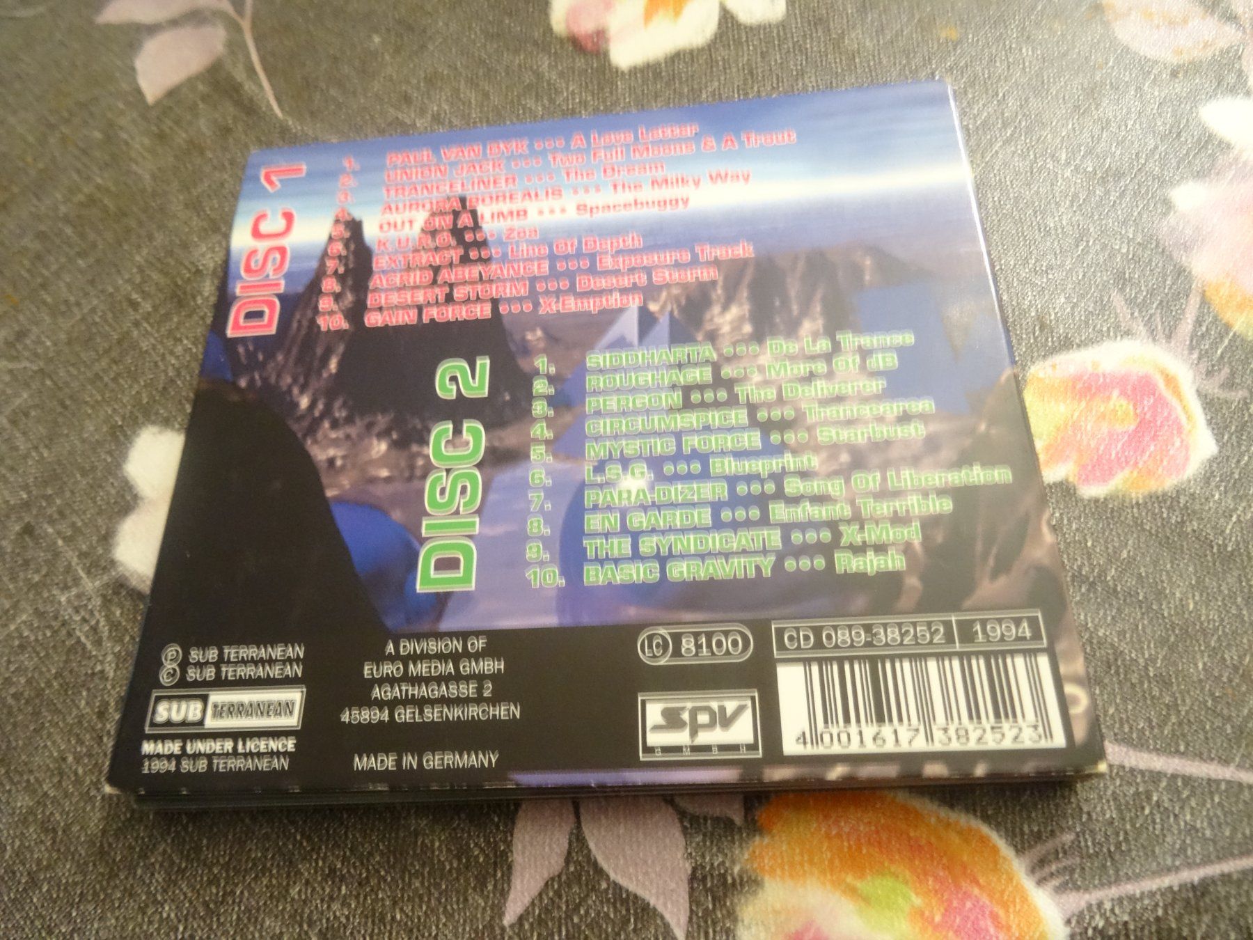 CD: Cosmic Cubes - A Cosmic Trance Compilation Vol. 1 CD – Usato da Olten venduto da Disc-Ausverkauf 1