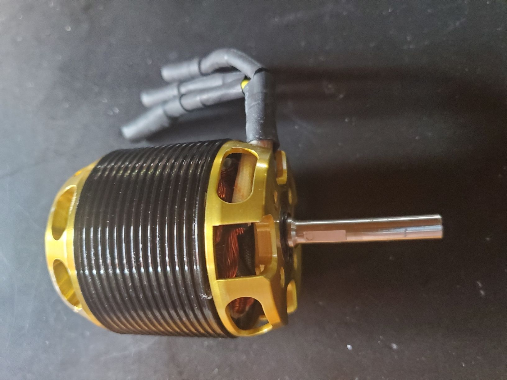Motoren: SCORPION HKIV-4025-1100KV – Gebraucht aus Hausen AG von Lothar64