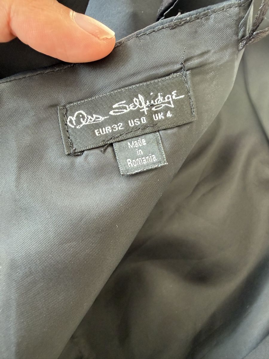 Kleider: Black bow backless dress – Gebraucht aus Wallisellen von EncoreAtelier 2