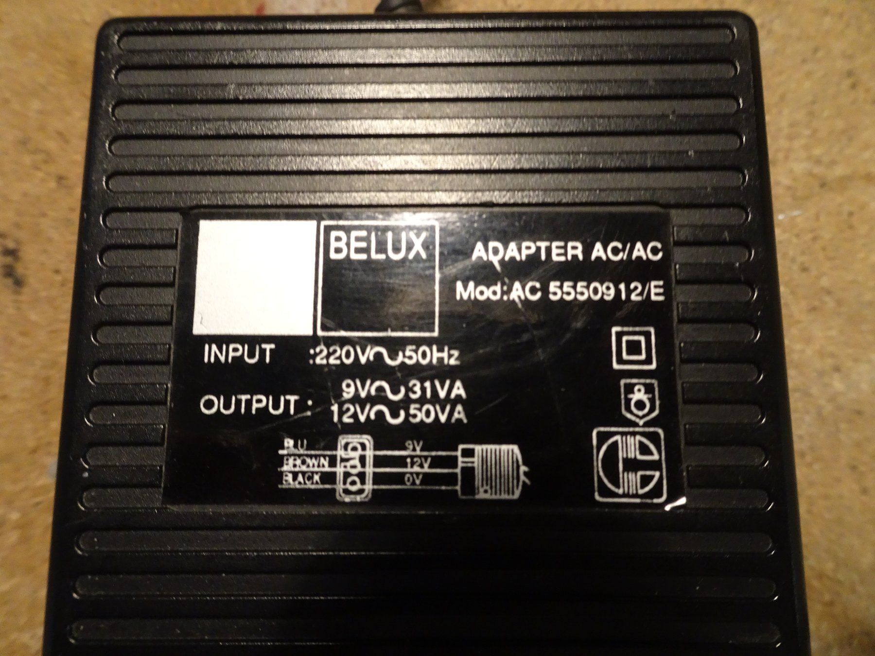 Belux Lampen: Belux Netzadapter zu Lifto Lampe – Gebraucht aus Mörschwil von Harry520