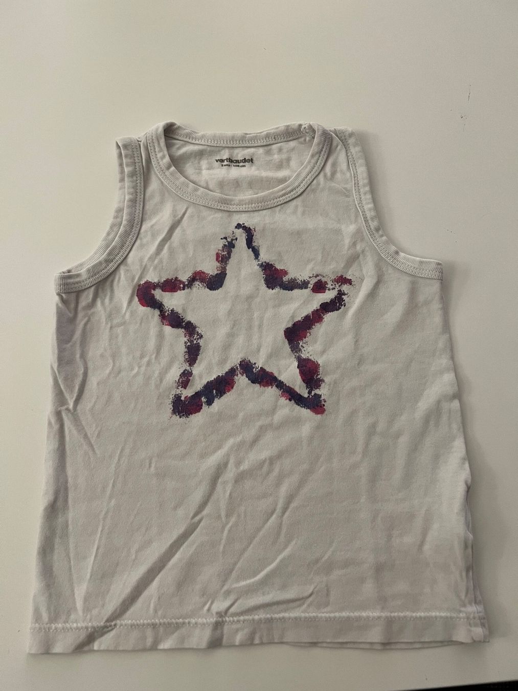 Vertbaudet Blusen, T-Shirts & Tops: Top Gr. 108 – Gebraucht aus Thun von Siladi