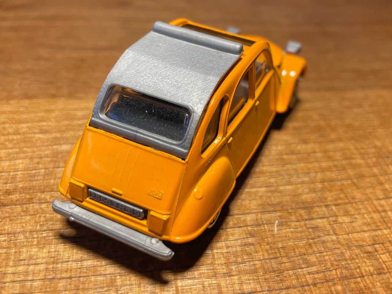 Citroën Modellini d'auto: Citroen 2CV6 Norev Modellauto – Usato da Luzern venduto da mintcar 5