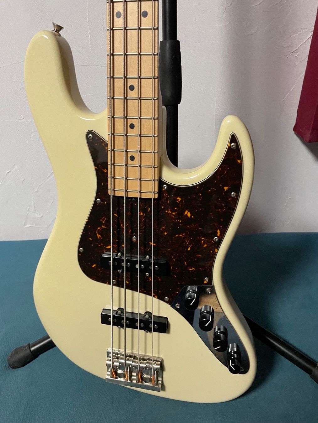 Strumenti musicali: Sadowsky Bass – Usato da Bitsch venduto da Qsign 2
