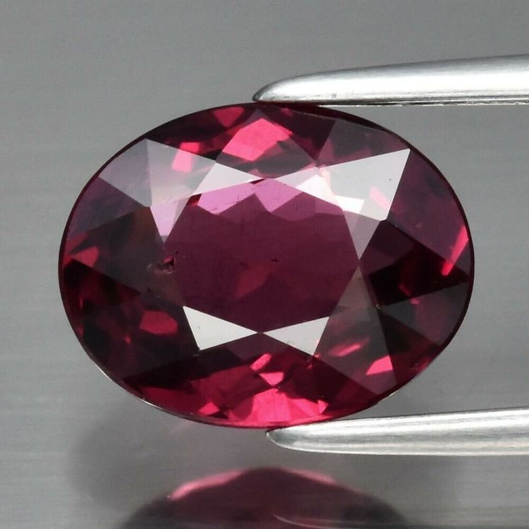 Grenat rhodolite naturel : 1,05 carat pierre de naissance