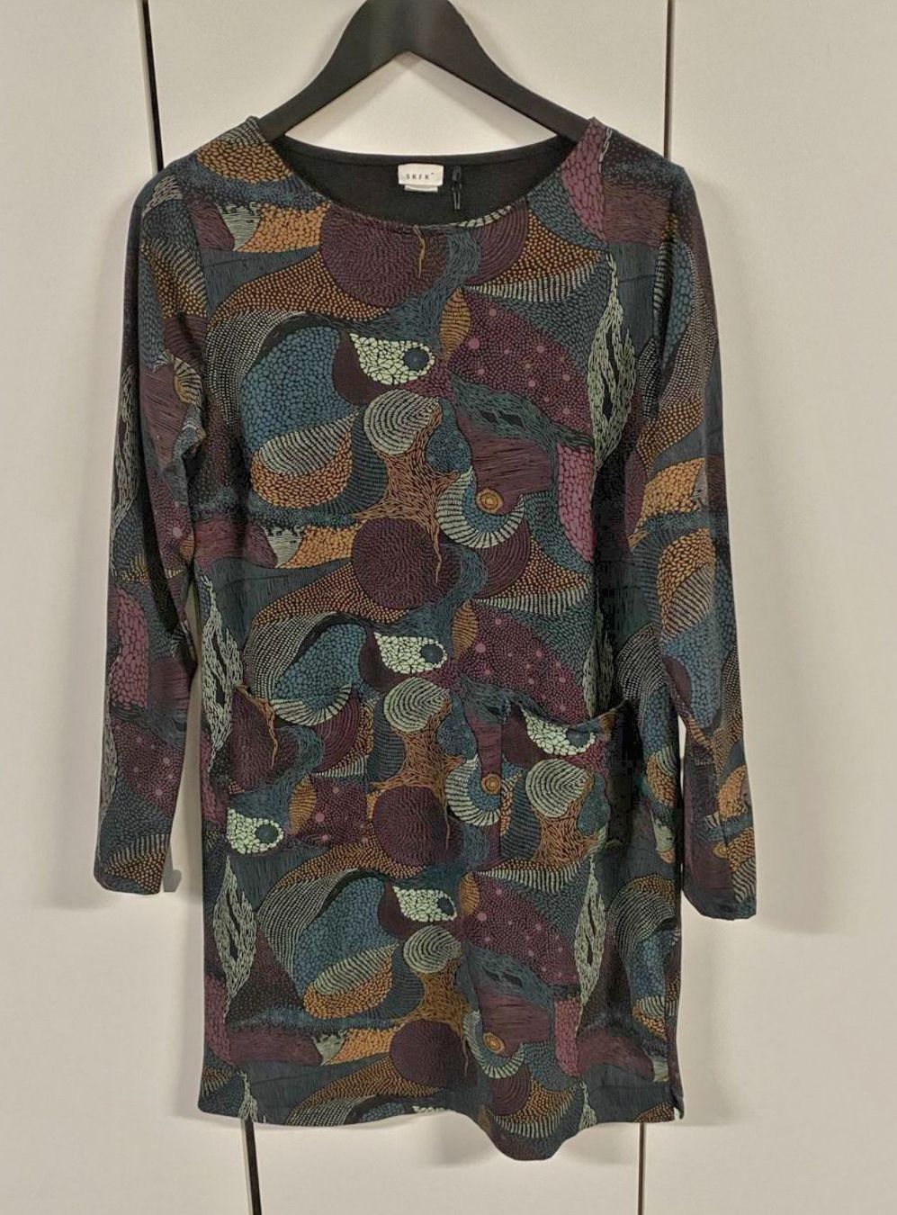 Robes: Kleid SKFK Biobaumwolle Gr.42 – Neuf (Voir description) à Biel-Benken BL par PANORMUS