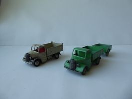 2 Dinky Toys/ Meccano Bedford, 1 Anhänger