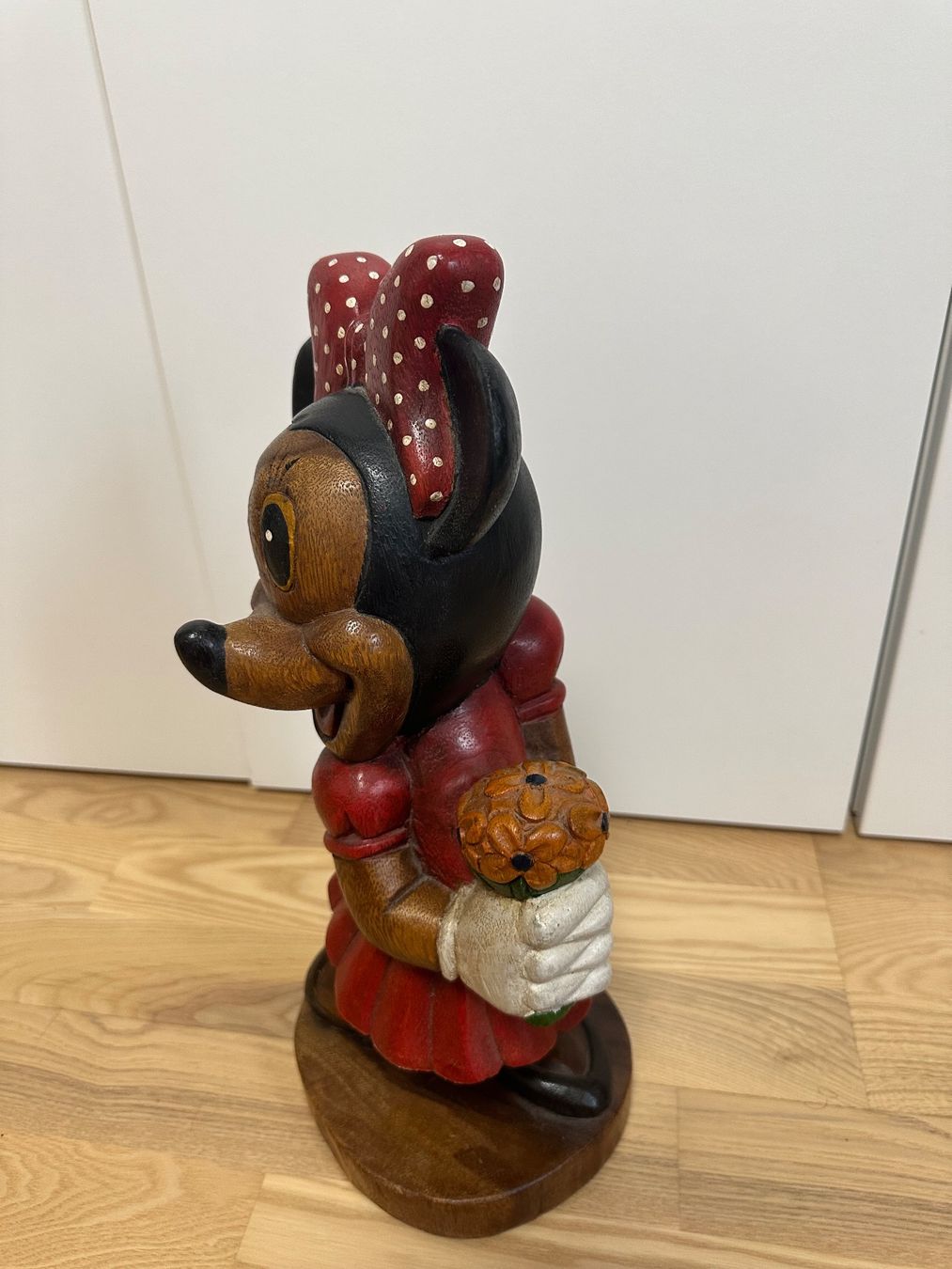 Statuette: Antike Mini Mouse Figur aus Holz – Usato da Zürich venduto da kuszi 2