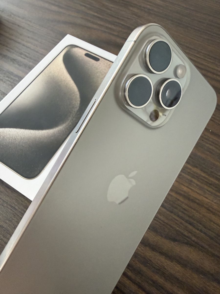 Apple Handys / Smartphones: iPhone 15 Pro Max 256GB titane Neuf – Neu und originalverpackt aus Courtion von swi_q2n2 2