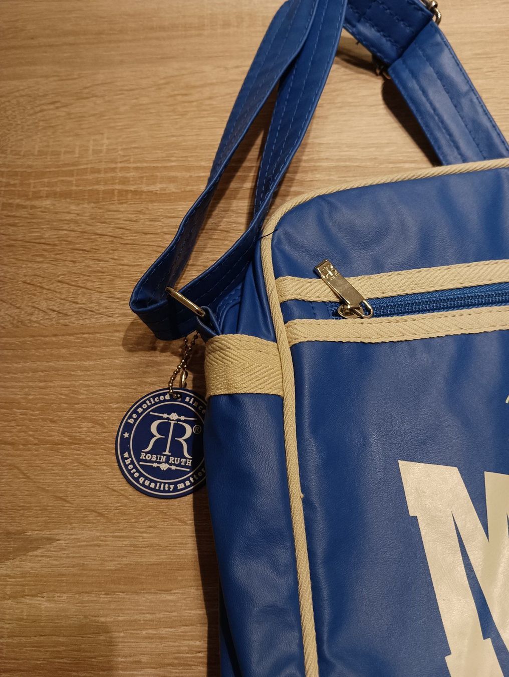 Taschen: Schultertasche Madrid – Gebraucht aus Schöfflisdorf von kin_2dp9 2