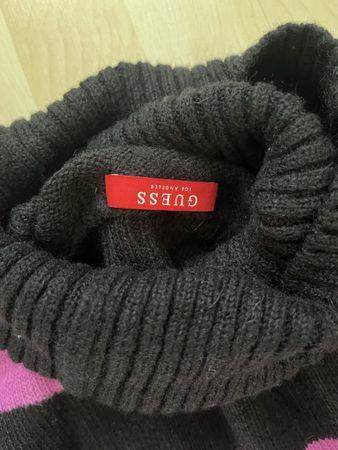 Guess Damen Rollkragenpullover schwarz/pink Grösse M