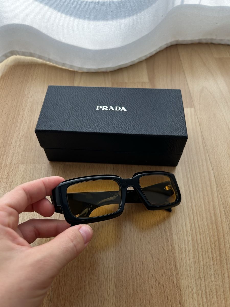 Prada Occhiali & Lenti: Prada Sonnenbrille SPR 27Z neu – Nuovo e nell'imballaggio originale da Stansstad venduto da Leruac