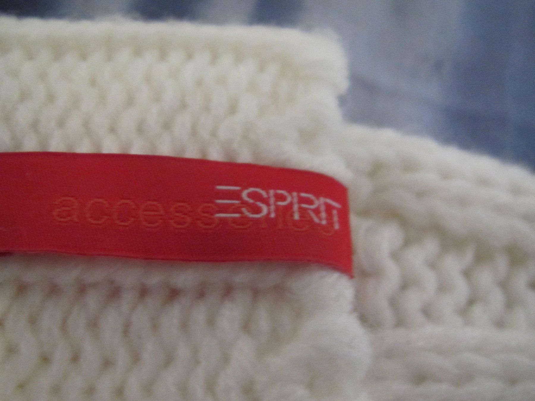 Esprit Foulard & Sciarpe: ECHARPE BLEU ET BONNET ESPRIT – Usato da Murten venduto da Selliot 1