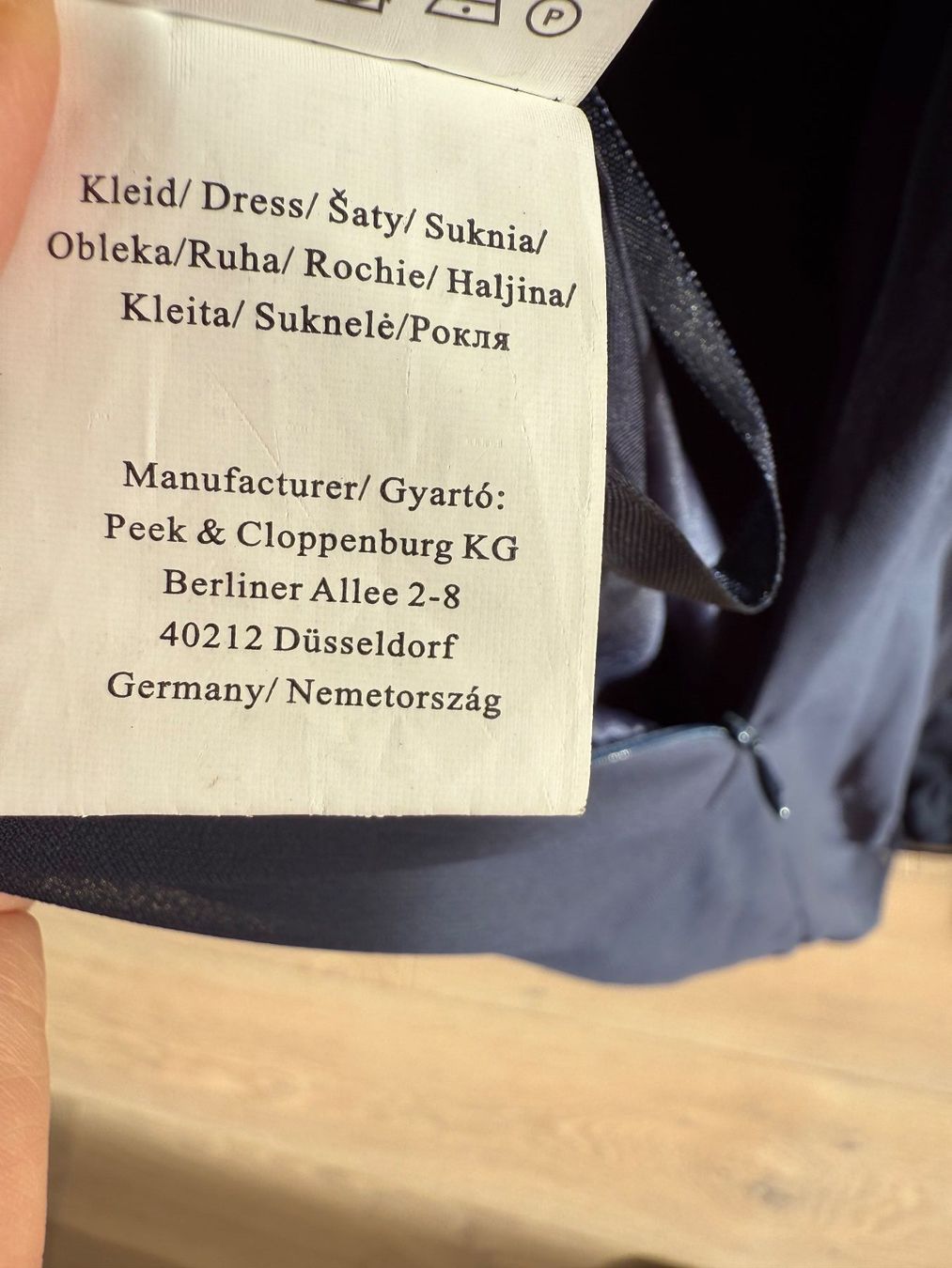 Vestiti: Abendkleid dunkelblau Gr. 40 – Usato da Männedorf venduto da Vechat 1