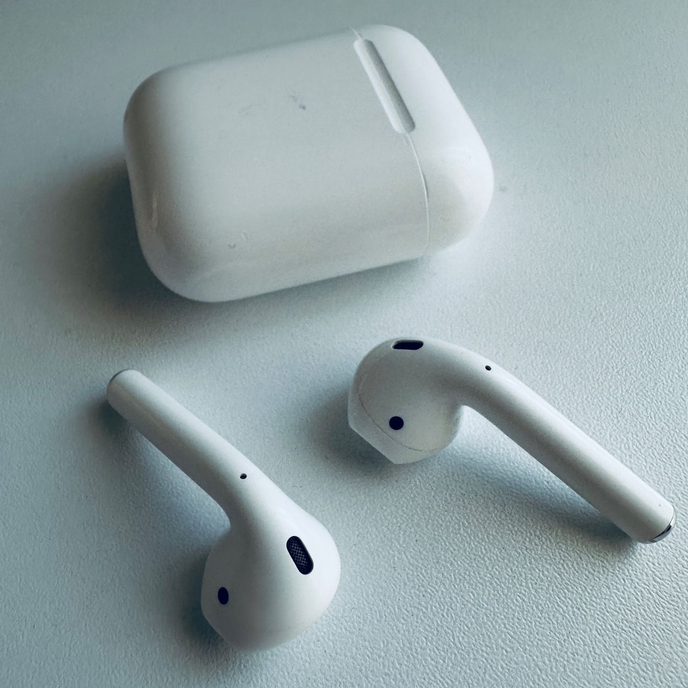 Apple Cuffie: Original Apple AirPods 2 Kopfhörer Wireless Lightning Kabel – Usato da Basel venduto da MY.AIRPODS.SHOP 6