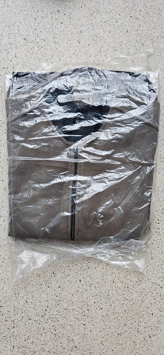 Jacken: *** Fleece Jacke 06 grösse M *** – Neu und originalverpackt aus Riedholz von fr_sIruP