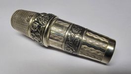 800 Silber Fingerhut Set mit Original Schatulle und Nähfaden