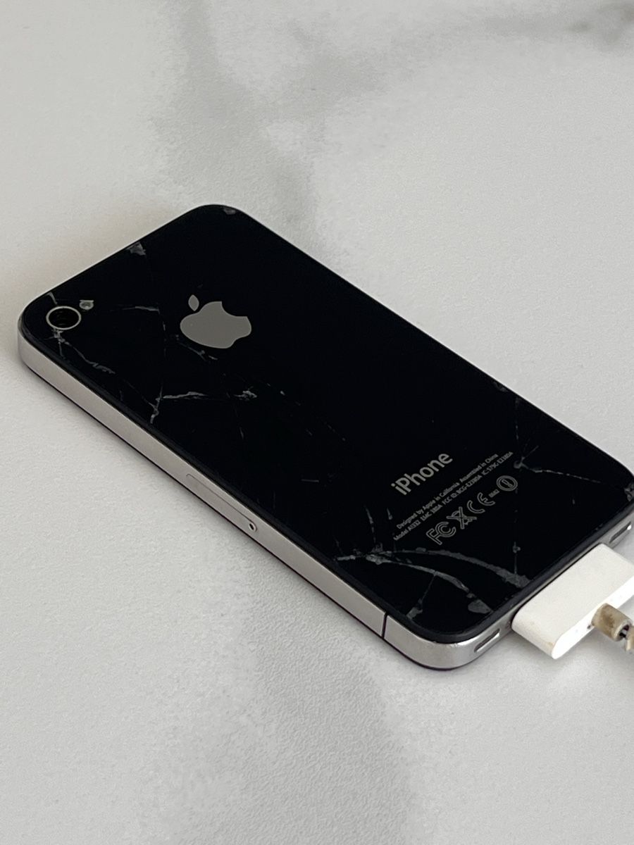 Apple Handys / Smartphones: iPhone 4s schwarz defekt  – Defekt aus Winterthur von ChicMarkt 8