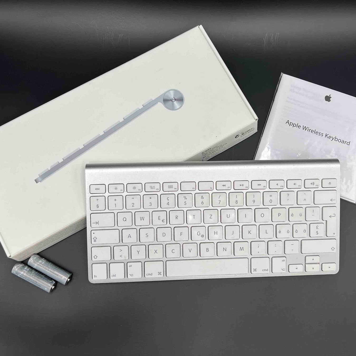 Apple Tastiere: Apple Wireless Keyboard Model A1314 Bluetooth gebraucht – Usato da Häusernmoos venduto da adlerfedern