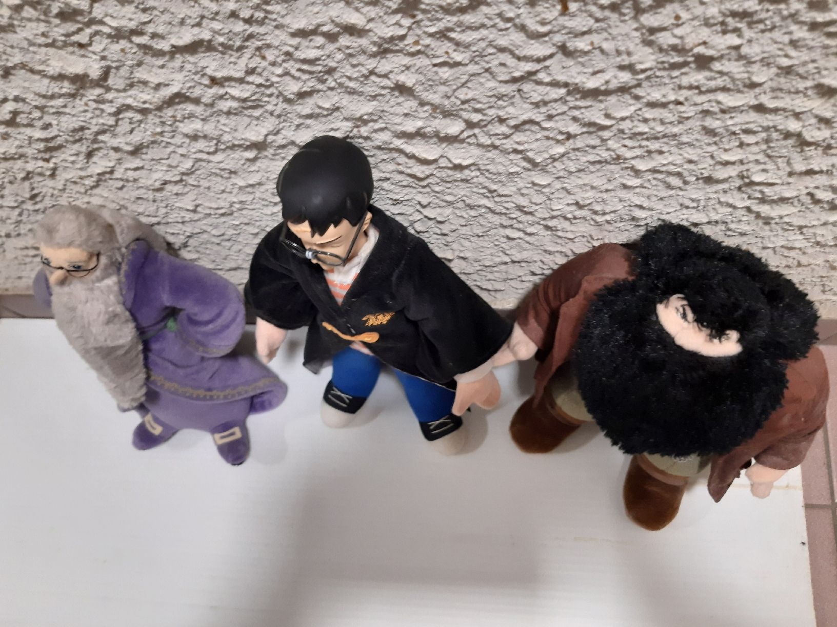 Puppen: Figurines Harry Potter Dumbledore Hagrid Peluches 30cm – Gebraucht aus Genève von dieudedieu 5