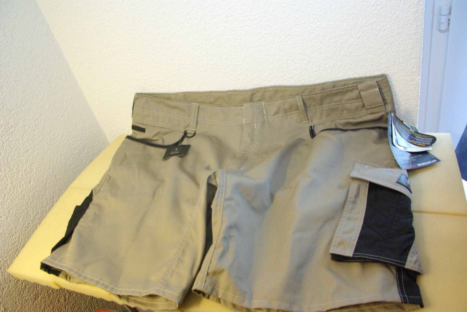 Pantaloni: MASCOT Unique Shorts, C68 - NEU – Nuovo e nell'imballaggio originale da Herisau venduto da Cevianer1844