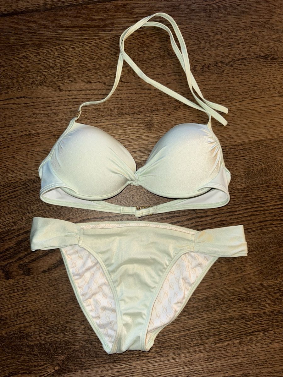 Victoria's Secret Badekleider & Bikinis: Bikini Victoria's Secret mint 34C Damen – Gebraucht aus Arbon von llaauraa
