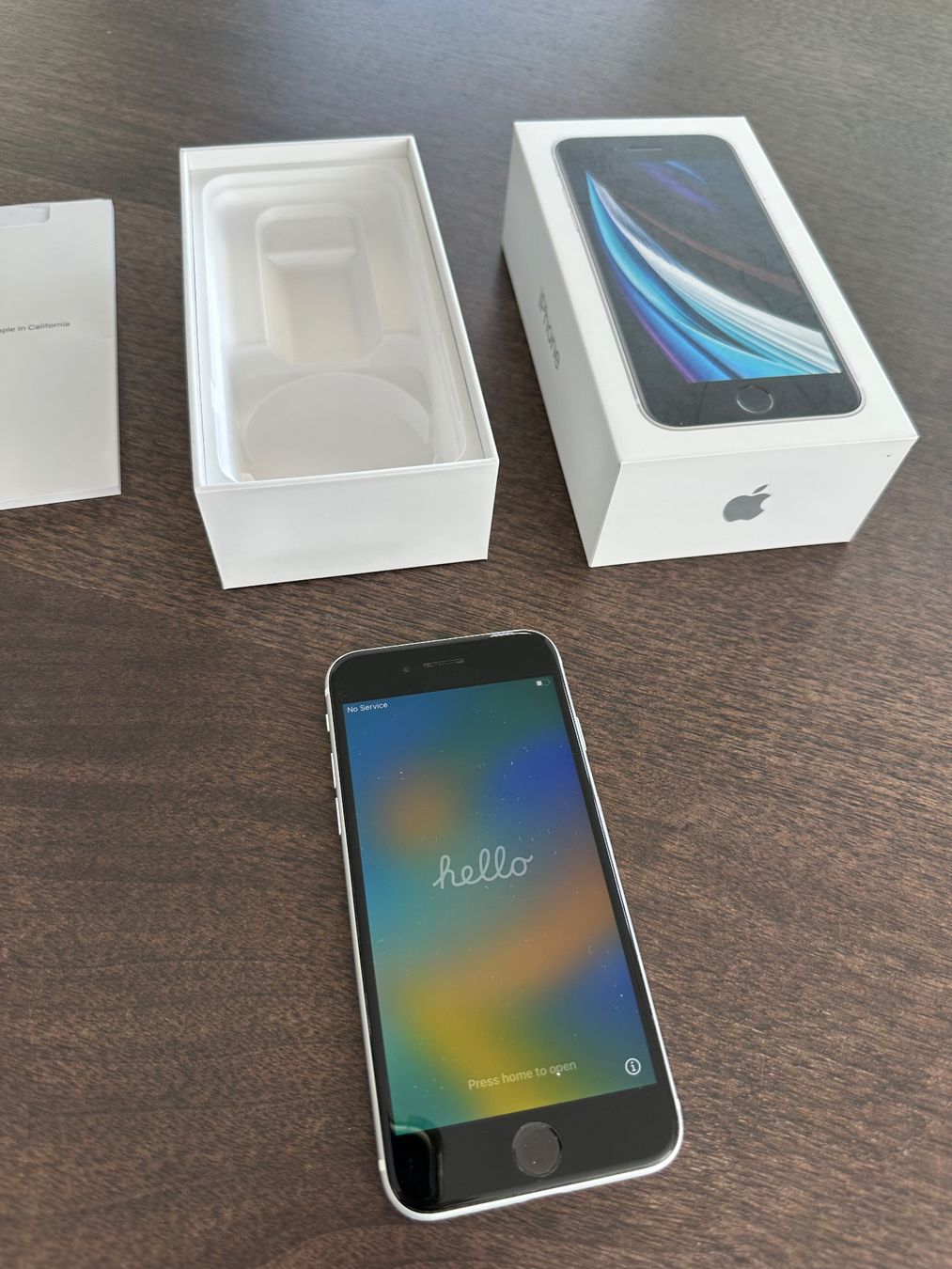 Apple Telefoni cellulari / Smartphones: iPhone SE weiss 128 GB – Usato da Dietlikon venduto da LASSIVA 2
