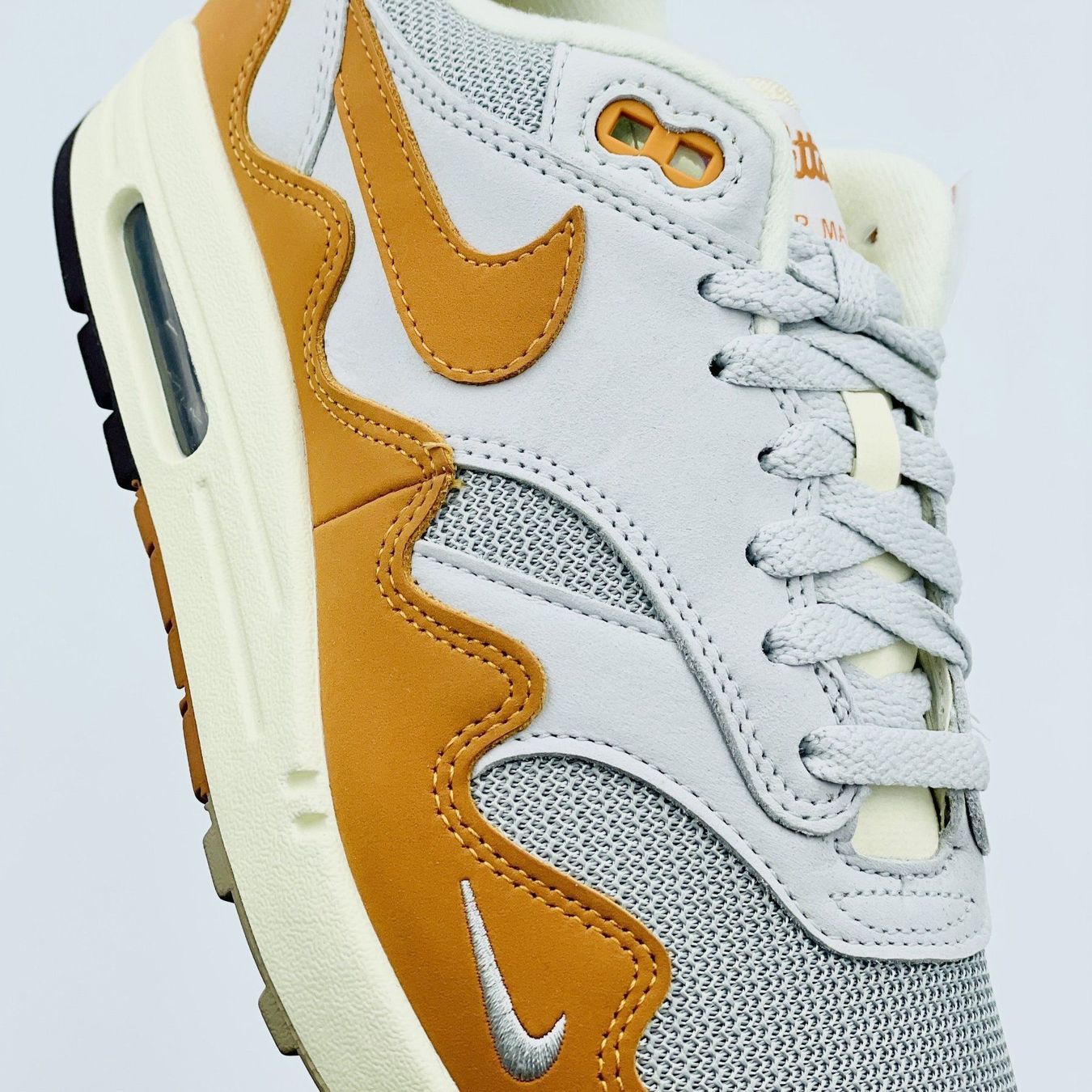 Nike Scarpe da uomo: Nike Air Max 1 Patta Monarch Waves EU 41 – Nuovo e nell'imballaggio originale da Erlinsbach venduto da sasneakers 1