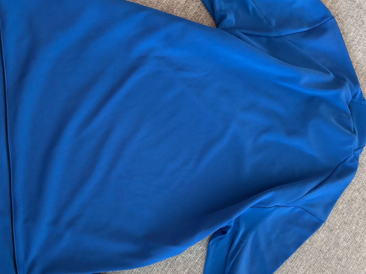 Adidas Canottiere & Pantaloni: Adidas ClimaCool Trainingspulli Gr. M Blau – Usato da Bülach venduto da bjoernbenny 3