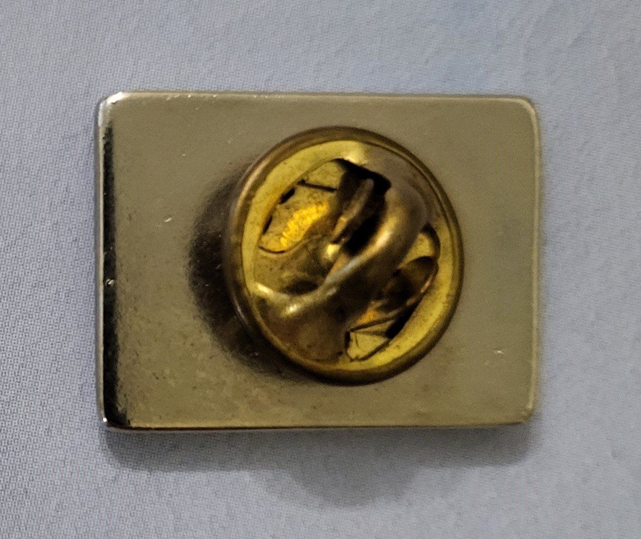 Placchette & Badge: Pin Lugano Airport – Usato da Castione venduto da Rx-stamps 1