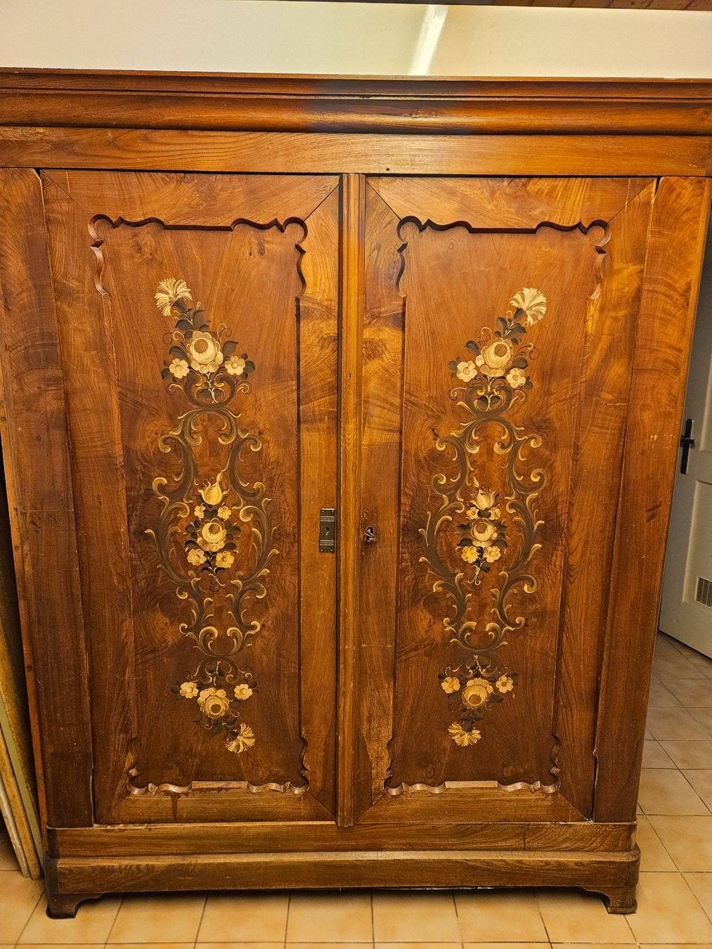 Schränke: Alter Holzschrank aus dem Bregenzerwald – Gebraucht aus Vaduz von luvos1 1