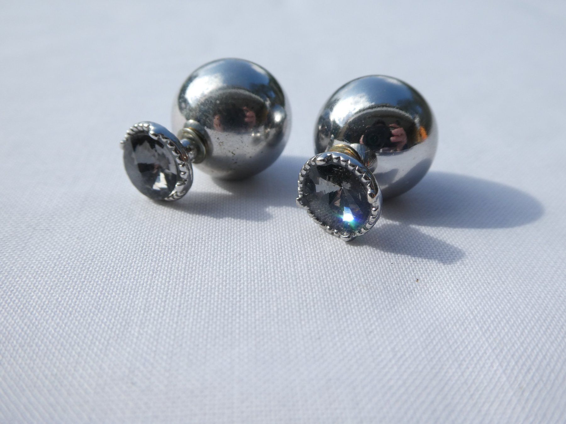 Ohrringe & -stecker: Ohrstecker mit Zirkonie als Verschluss, Modeschmuck – Gebraucht aus Gattikon von kaandooh