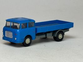 GB1- Barkus Pritschen LKW blau