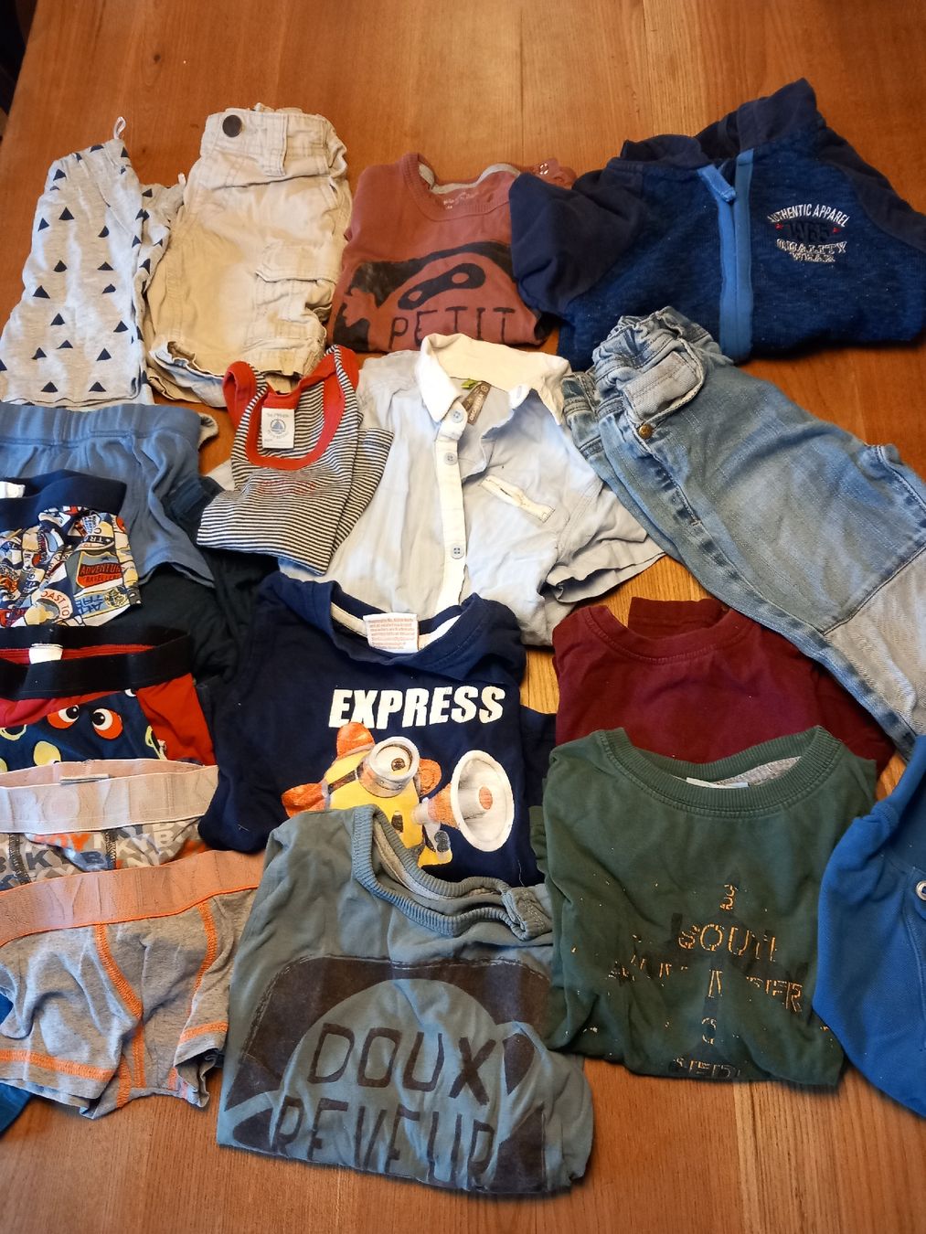 Lotti & Set di vestiti: lot 3 ans – Usato da Courrendlin venduto da tititchoun