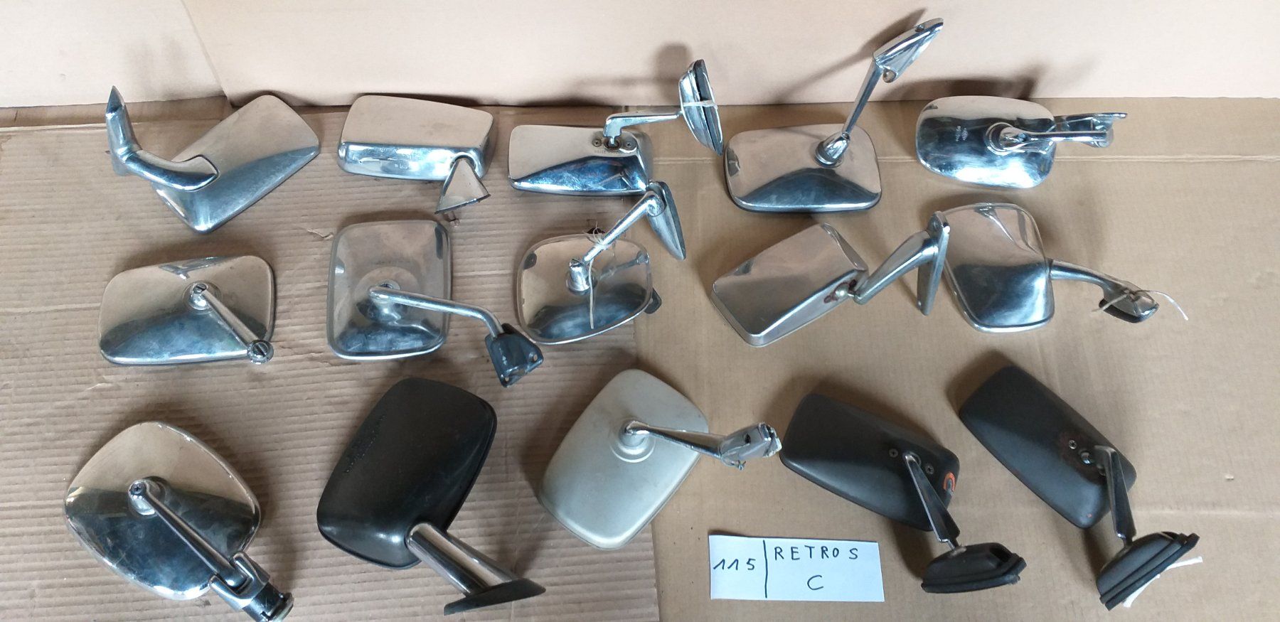 Tutti pezzi di ricambio auto: RETROVISEURS VOITURES OLDTIMER  1 Pc. A CHOIX sur env 60 Pc. – Usato da cortébert venduto da rlv 5